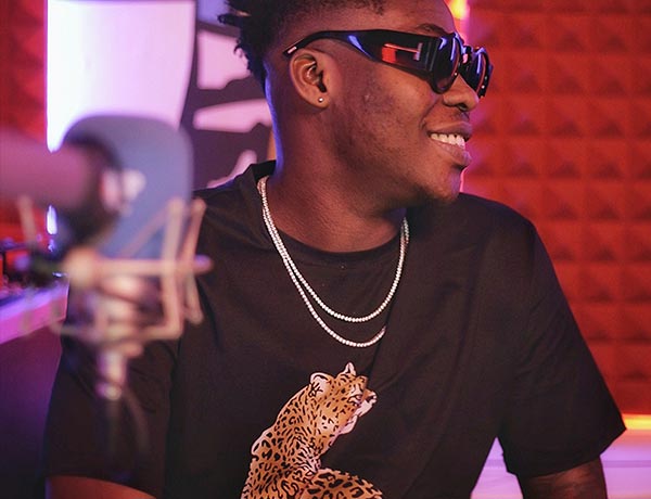 Uxney Copper Sheet Metal,2" x 2"-20 Gauge(0.8mm) Thickness,99.9% Pure Copper Plates for DIY, Jewelry, Electrical, Repair, Industrial(2 Pac）